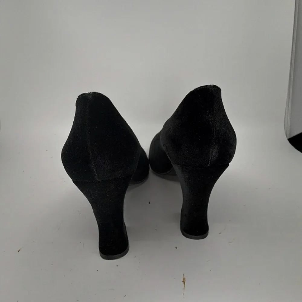 DKNY Vintage Flared Heel Black Velvet 8 Pump